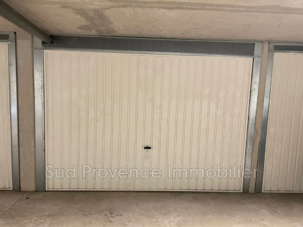 Garage en sous-sol à Antibes Les Terriers - Vente 33 000 €