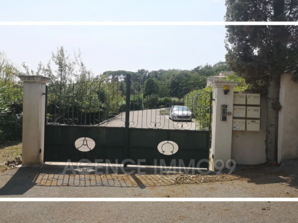 Parking extérieur sécurisé de 13 m² à Grasse - Facile et économique