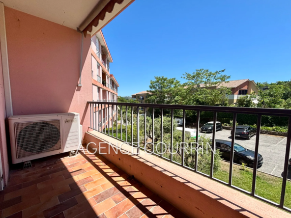 Appartement 3 pièces à vendre à Grasse avec balcon, parking et vue dégagée