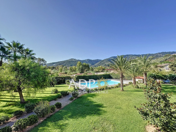 Achat appartement 2 pièces avec terrasse et piscine à Pégomas