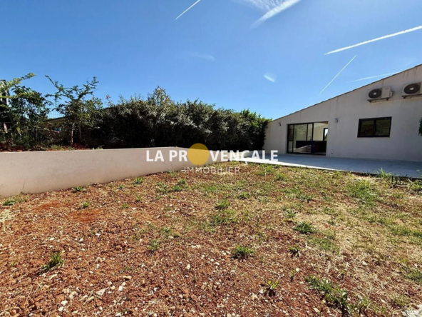 Maison à vendre à Brue-Auriac avec jardin, terrasse et mezzanine - Opportunité à ne pas manquer