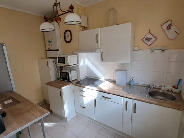 Appartement T2 en centre-ville de Rochefort avec cuisine aménagée