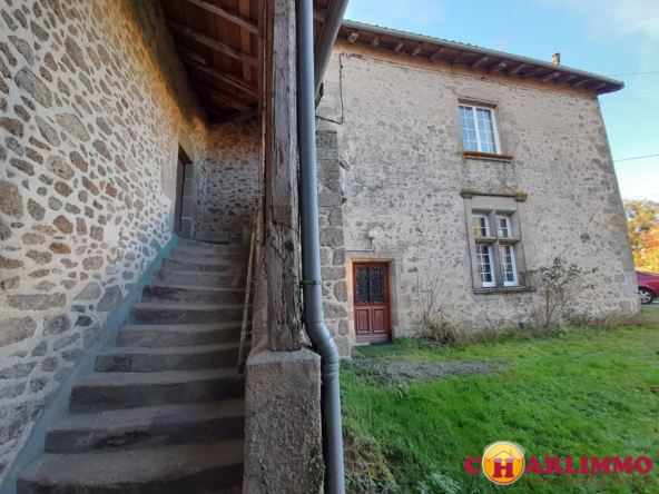 Ensemble immobilier à Saint-Junien avec potentiel de développement