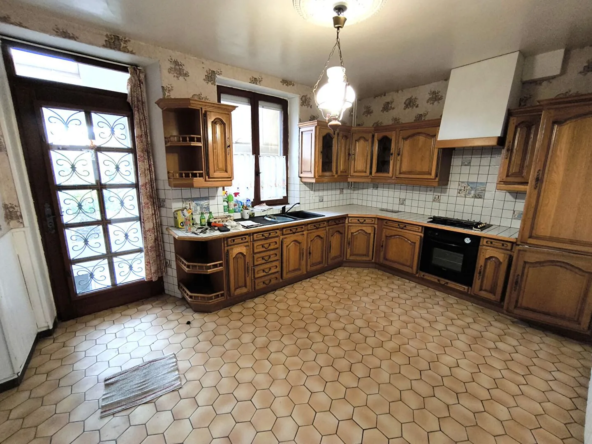 Maison à rafraîchir de 108 m² avec 3 chambres en vallée de la Marne
