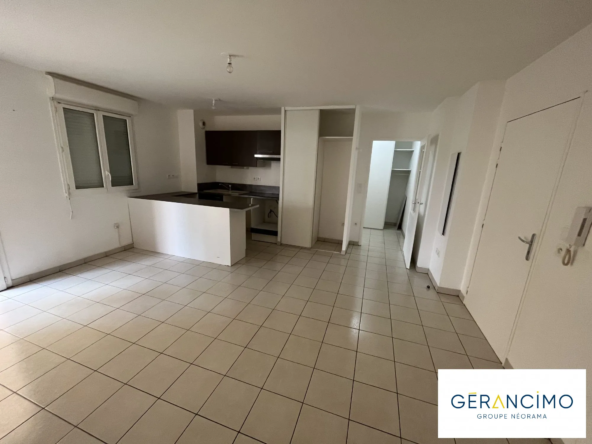 Appartement T2 loué avec deux parkings à Laigneville - Secteur calme et proche commodités