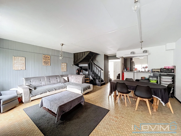 Maison semi-individuelle à Grande Synthe avec 4 chambres, jardin et garage