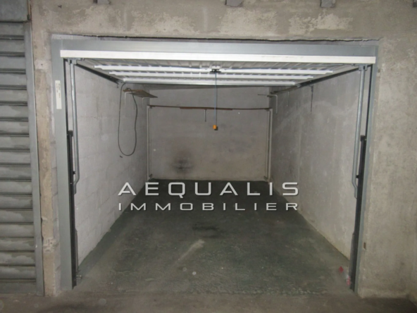 Garage à vendre à Saint-Laurent-du-Var au centre-ville - 11 m²