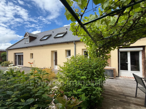 Maison rénovée avec grand terrain à Grandvilliers – 148 m²