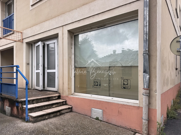 Local professionnel à vendre à Saint-Affrique - 46 m², rénové et accessible