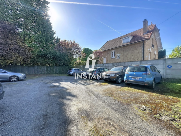 Parking extérieur à vendre à Saint-Maur-des-Fossés, sécurisé et pratique