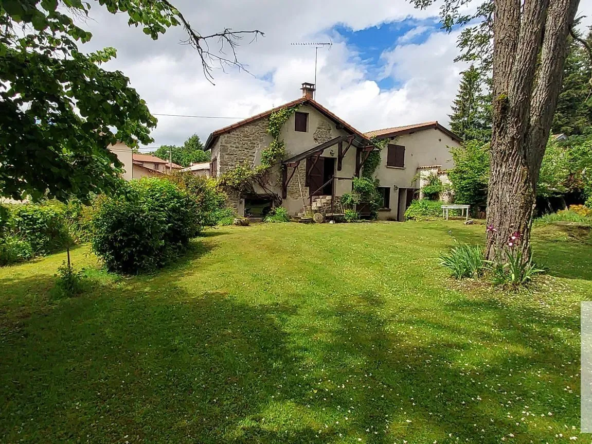 Maison spacieuse à Palladup avec grand terrain arboré idéal pour rénovation