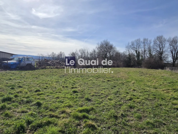 Terrain à vendre à Bévenais de 4295 m² avec cadre paisible et potentiel de construction