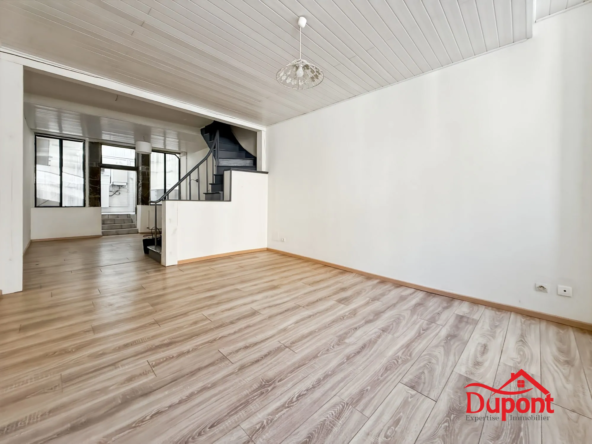 Maison à rafraîchir à Givet de 70 m² avec potentiel - Idéal premier achat ou investissement