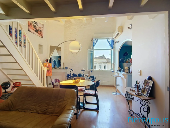 Appartement T2 avec mezzanine rénové à Mèze, louer meublé jusqu'en 2029