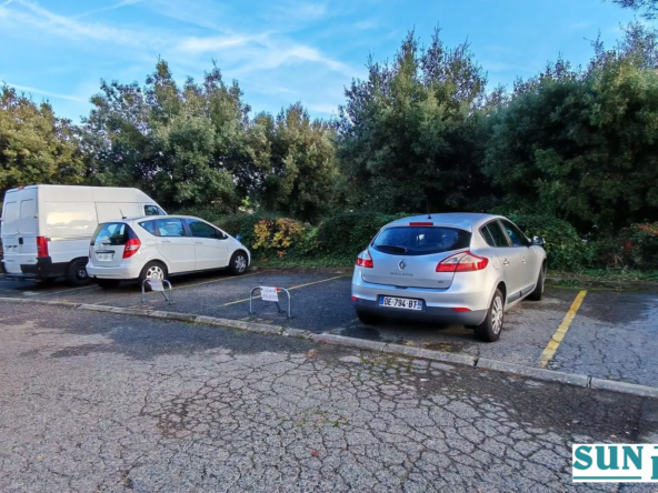 Place de parking aérienne sécurisée à Villeneuve-Loubet