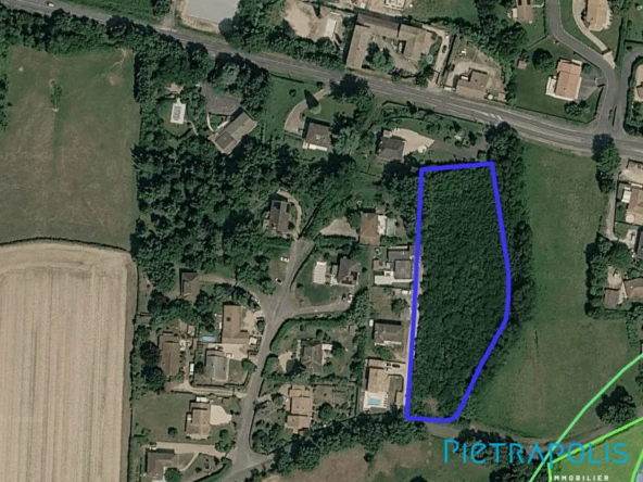 Terrain à bâtir de 450 m² à Montceaux – Libre constructeur