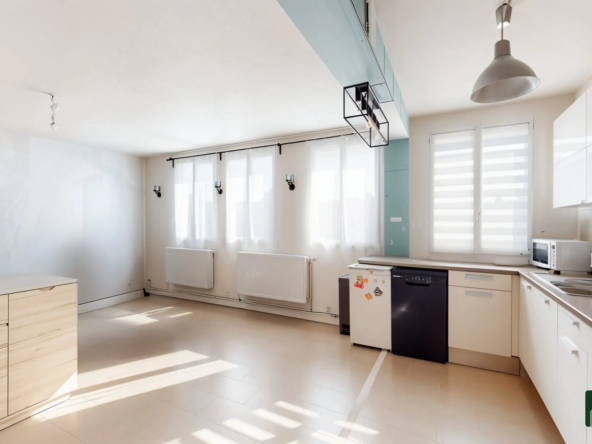 Bel appartement T4 rénové à Gallardon de 88,27 m² avec séjour spacieux
