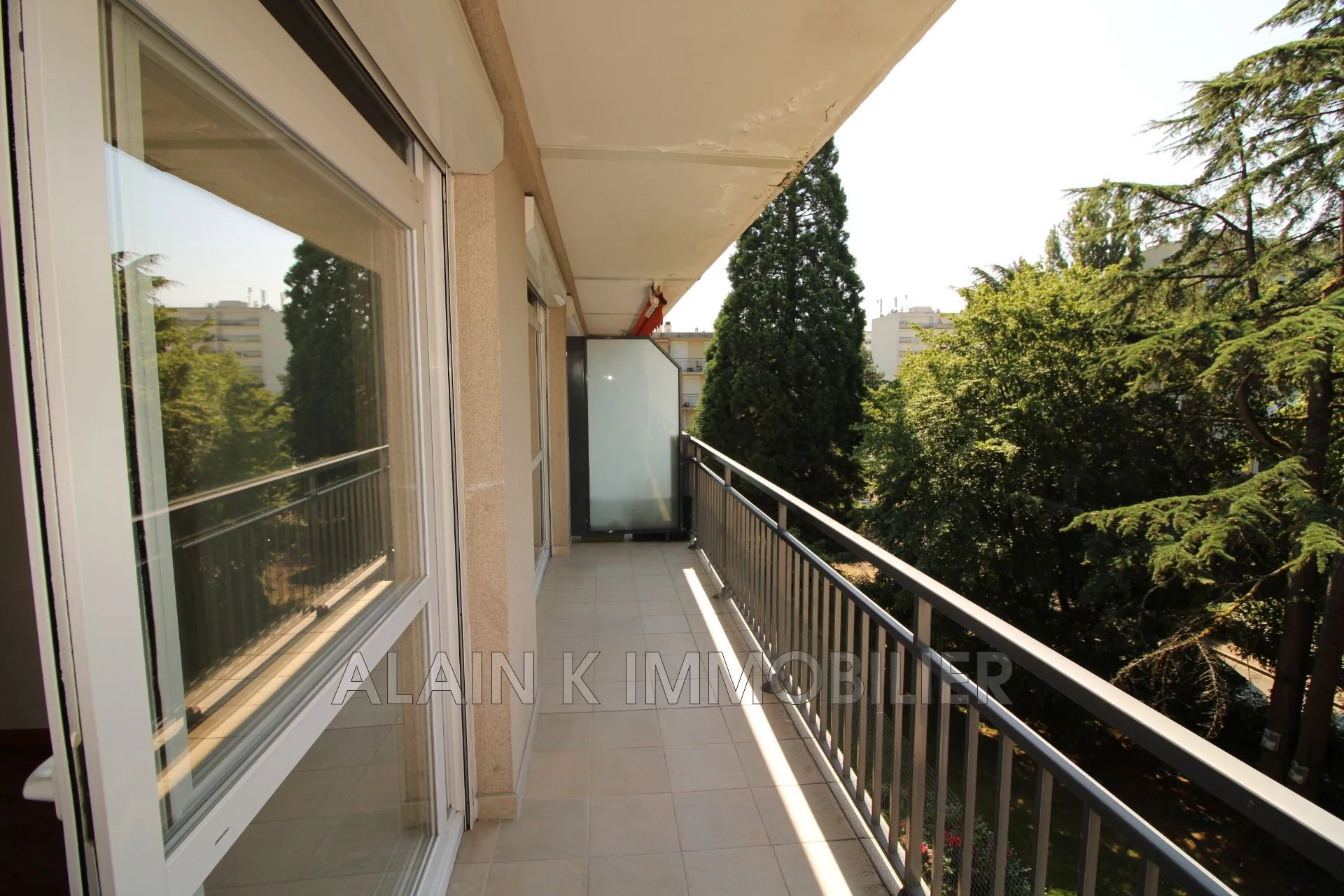 Vente d'un appartement 3 pièces à Vélizy-Villacoublay près de la forêt 