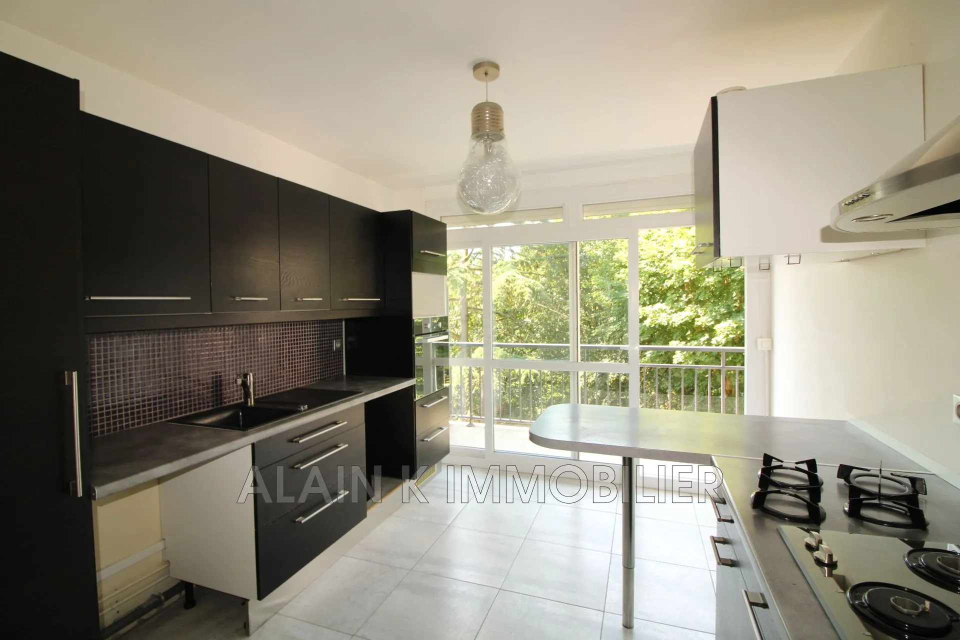 Vente d'un appartement 3 pièces à Vélizy-Villacoublay près de la forêt 