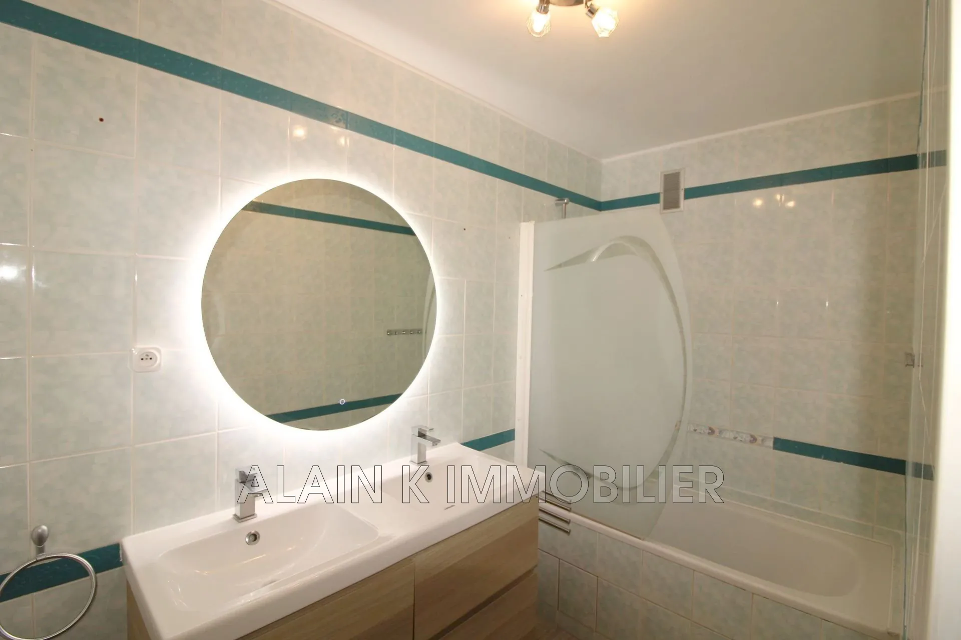 Vente d'un appartement 3 pièces à Vélizy-Villacoublay près de la forêt 