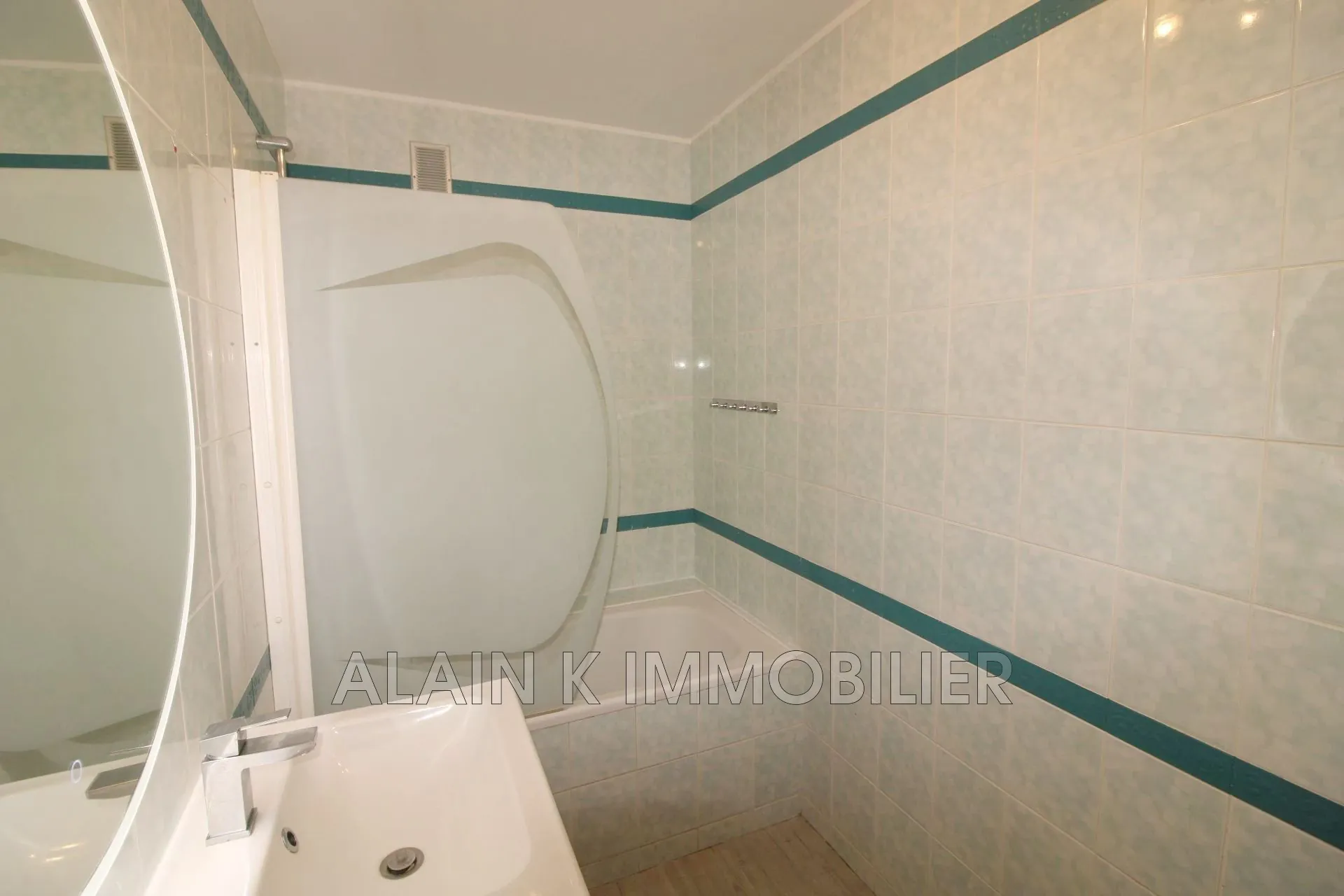 Vente d'un appartement 3 pièces à Vélizy-Villacoublay près de la forêt 