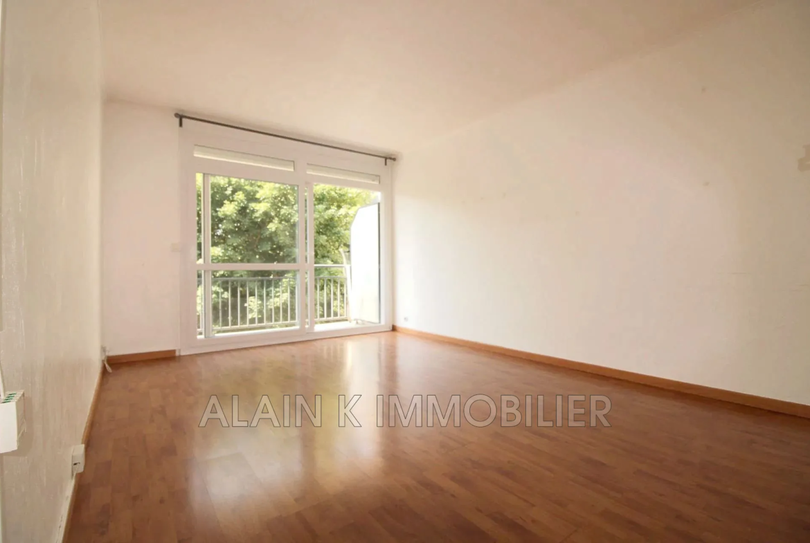 Vente d'un appartement 3 pièces à Vélizy-Villacoublay près de la forêt 