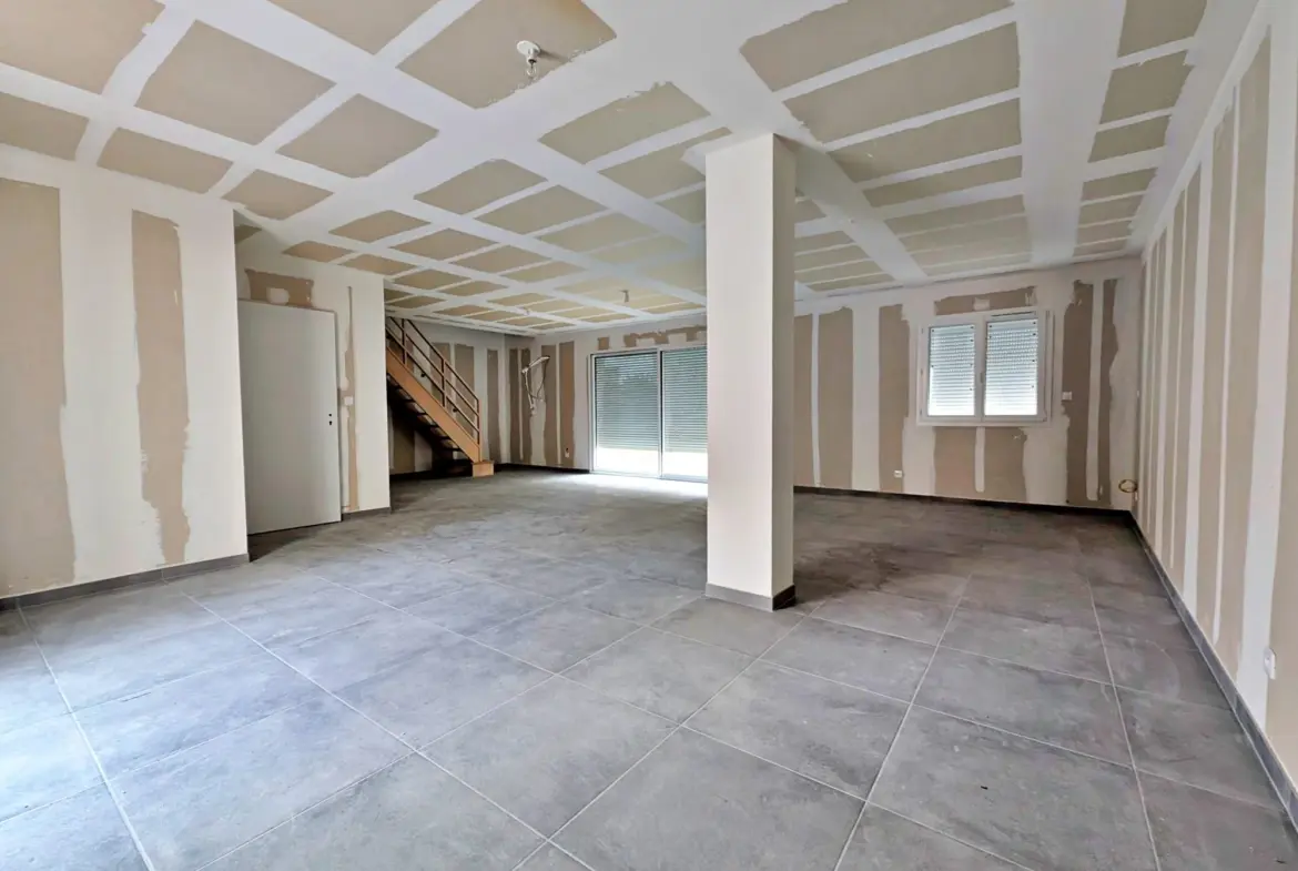 Salon-séjour Maison neuve 3 chambres de 100 m² avec jardin, garage et parking à Montélimar 