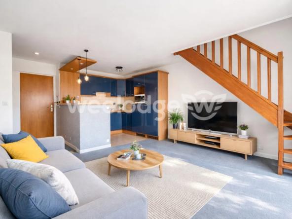 Appartement duplex de 39 m² à vendre à Les Clayes-sous-Bois, proche gare et commodités