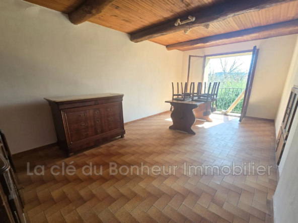 Maison de village à rénover d'environ 60 m² à Albiosc, proche du Verdon