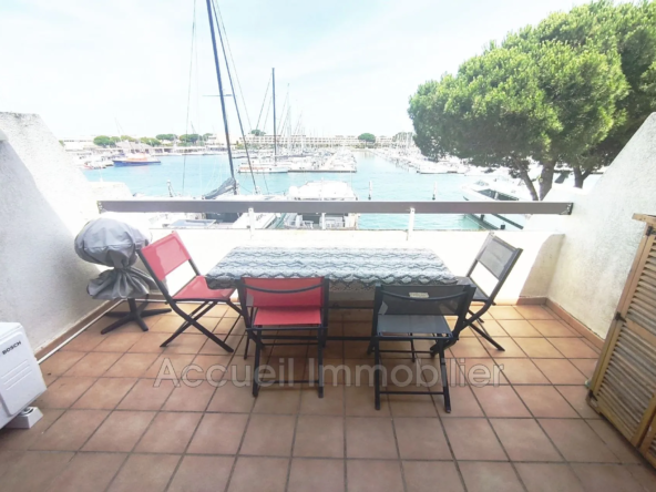 Appartement Vue Mer avec Terrasse et Piscine à Port Camargue