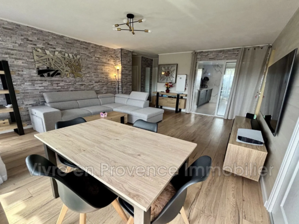 Appartement rénové de 72,88 m² avec 3 chambres à La Trinité