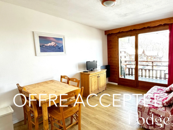 Appartement T2 avec terrasse, piscine et vue panoramique à Puy Saint Vincent 1800