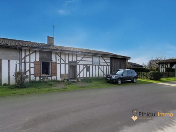 Maison champenoise à rénover à Rives Dervoises, terrain arboré de 961 m²