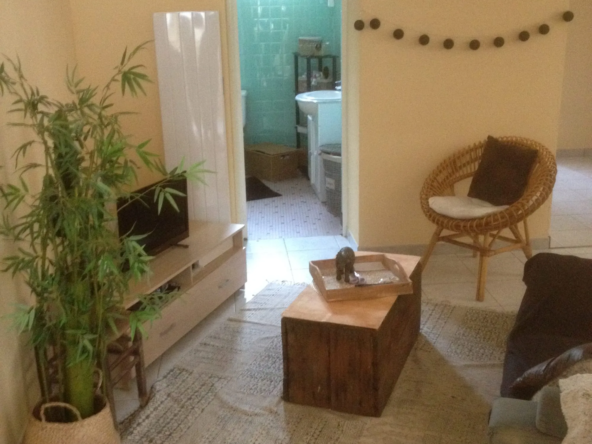 Appartement de 41 m² loué avec jardin et parking à Doué-en-Anjou, investissement sûr