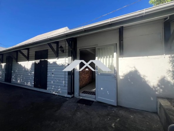 Maison F4 avec garage à Saint-Joseph, secteur Bois Noir – 84 m²