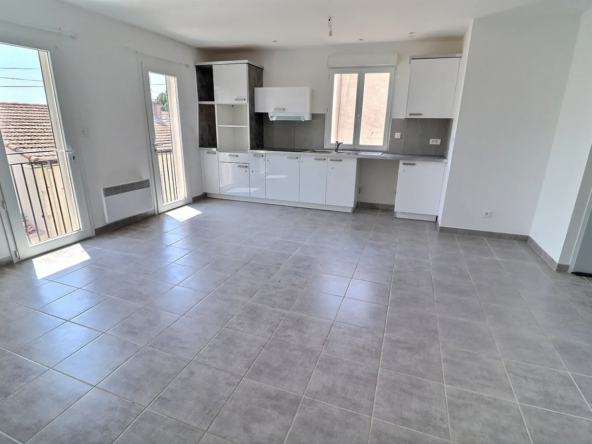 Maison de ville de 127 m² avec local commercial à Paulhan, Hérault