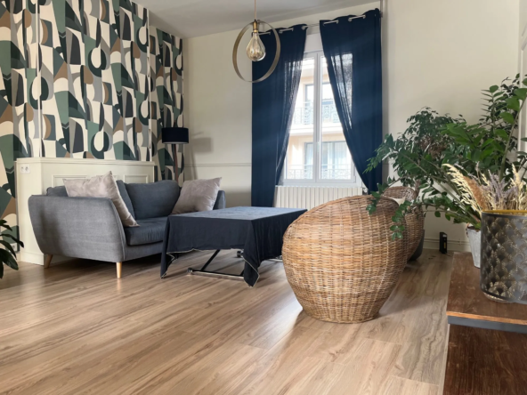 Appartement de 97m² à vendre à Saumur, 3 chambres, jardin et cave