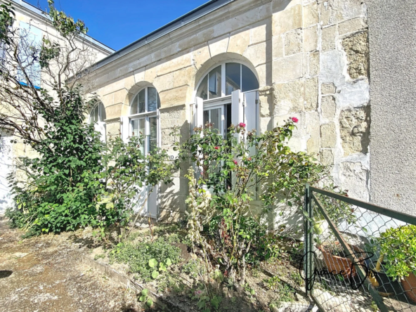 Immeuble de rapport au centre-ville de Saint-Maixent-l'École avec forte rentabilité