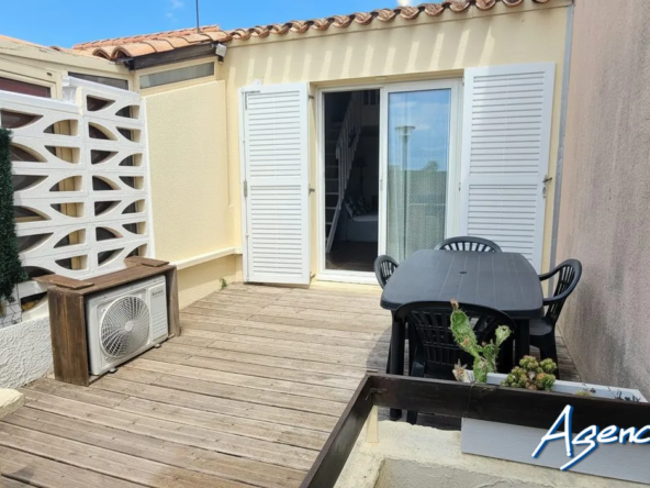 Pavillon meublé avec piscine et terrasse à Saint-Pierre-la-Mer - 23 m²