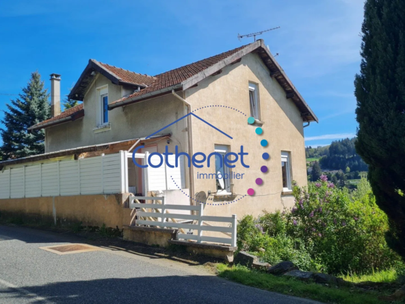 Belle maison de village à vendre à Le Cergne avec grand terrain