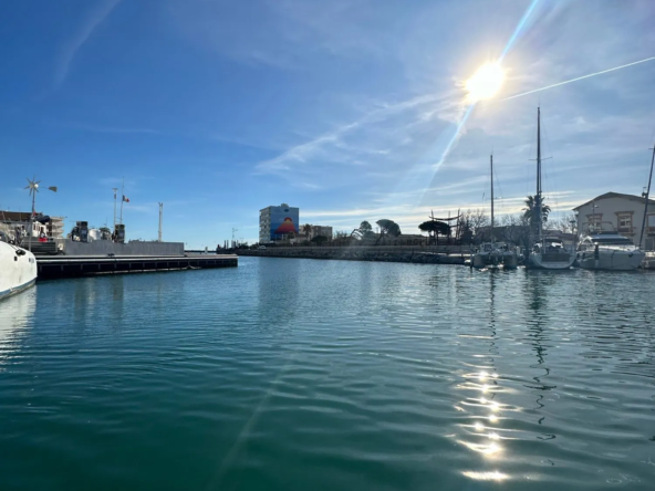 Studio avec terrasse en vente à Mauguio-Carnon, proche plages - Idéal pied-à-terre ou investissement