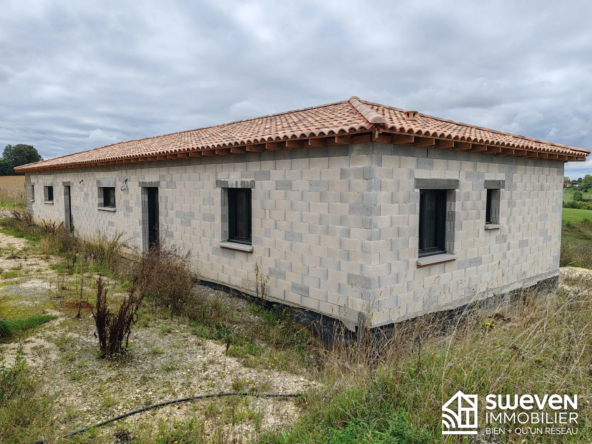 Maison neuve avec grand terrain à Lilhac, 5 chambres, vue collines, proches commodités
