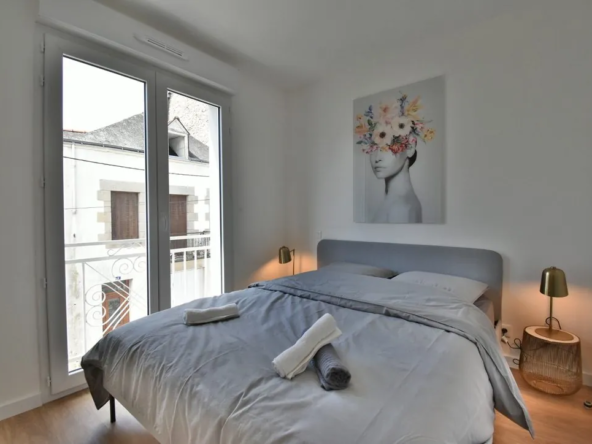 Appartement T4 récemment rénové avec piscine à Rohan au cœur de la ville