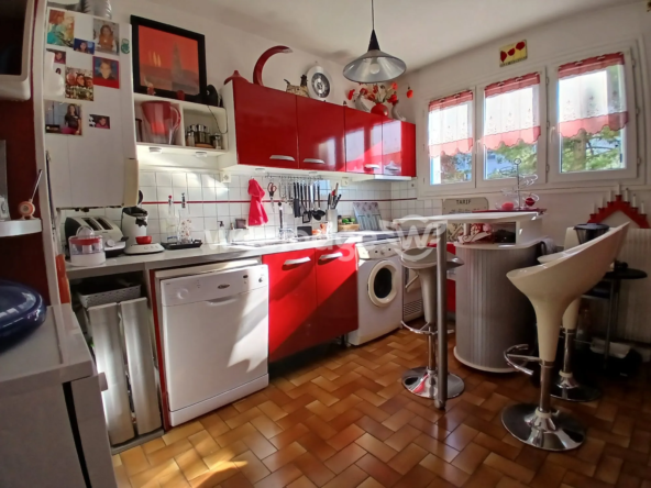 Appartement T4 à vendre à Chartres avec balcon et stationnement