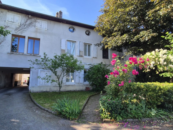 Appartement T2 en centre-ville d'Aixe-sur-Vienne avec cour privée
