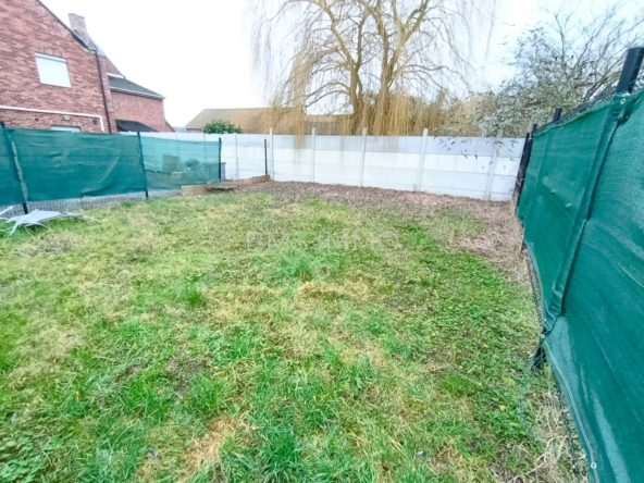 Joli terrain non viabilisé de 400 m² à Évin-Malmaison, proche centre-ville