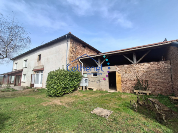 Maison ancienne à vendre à Saint Igny de Roche avec dépendances et potentiel d'aménagement