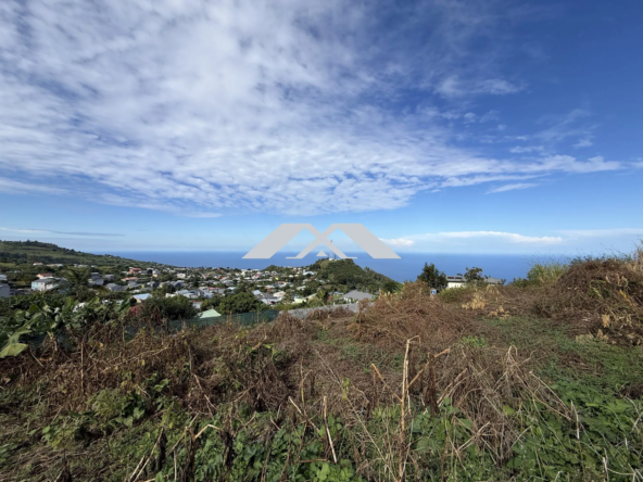 Terrain à vendre à Saint-Leu avec vue mer et montagne - 754 m²