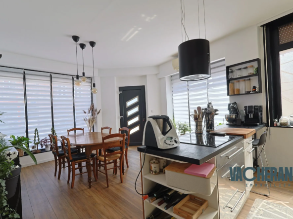 Maison à vendre avec 5 chambres à Armentières, terrasse et jardin, idéal famille