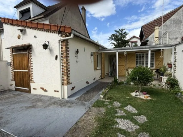 À vendre à Le Blanc-Mesnil : Pavillon indépendant avec jardin et garage